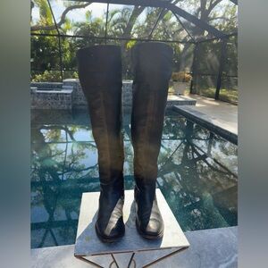 Frye Riding Boots  Shirley Otk model # 77739 - Black - Sz 8 B natural leather